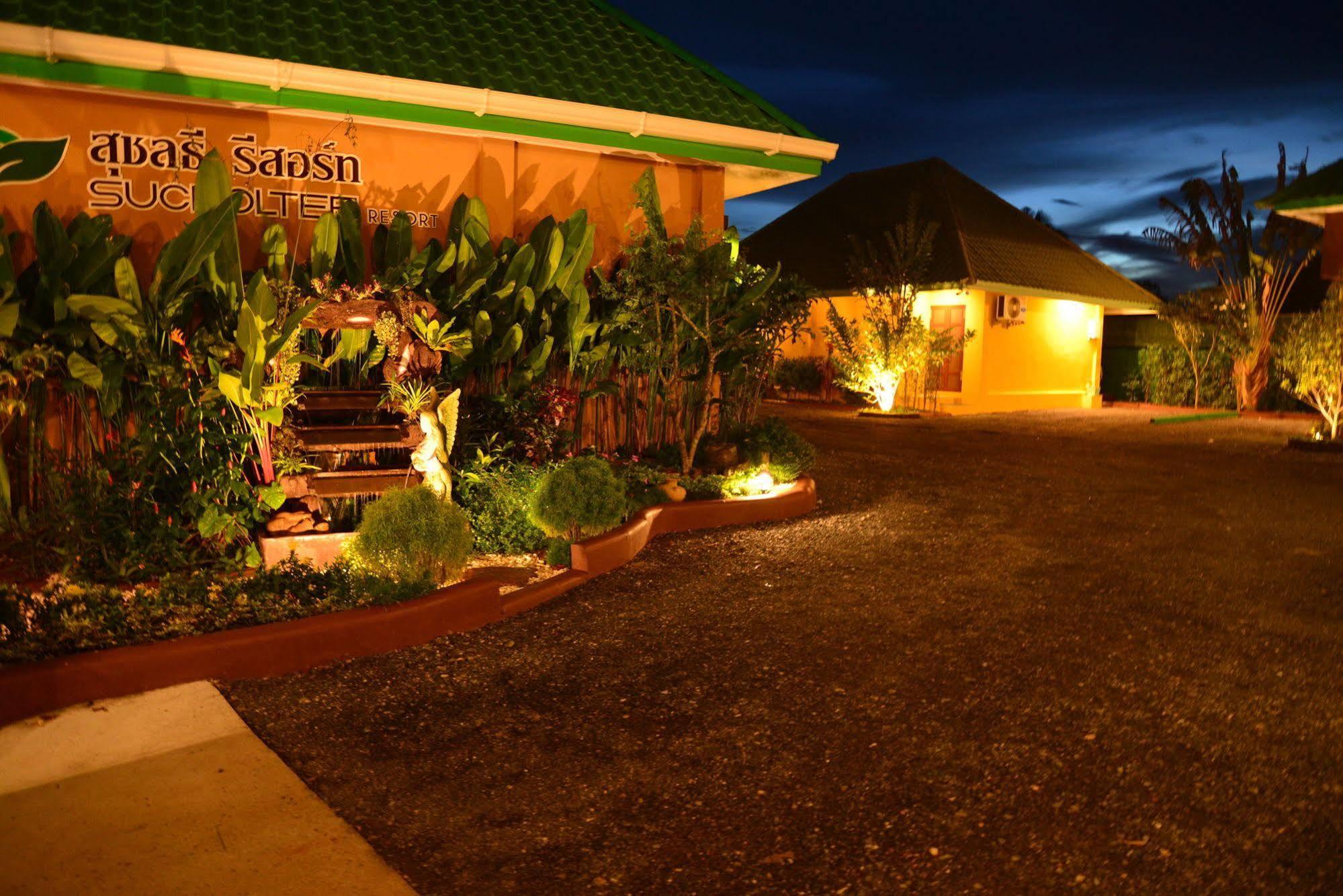 Sucholtee Resort Сурат Тхани Екстериор снимка
